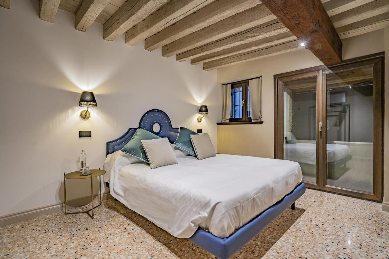 Apartment Corte Rubbi 1 A True Canal-side Experience
