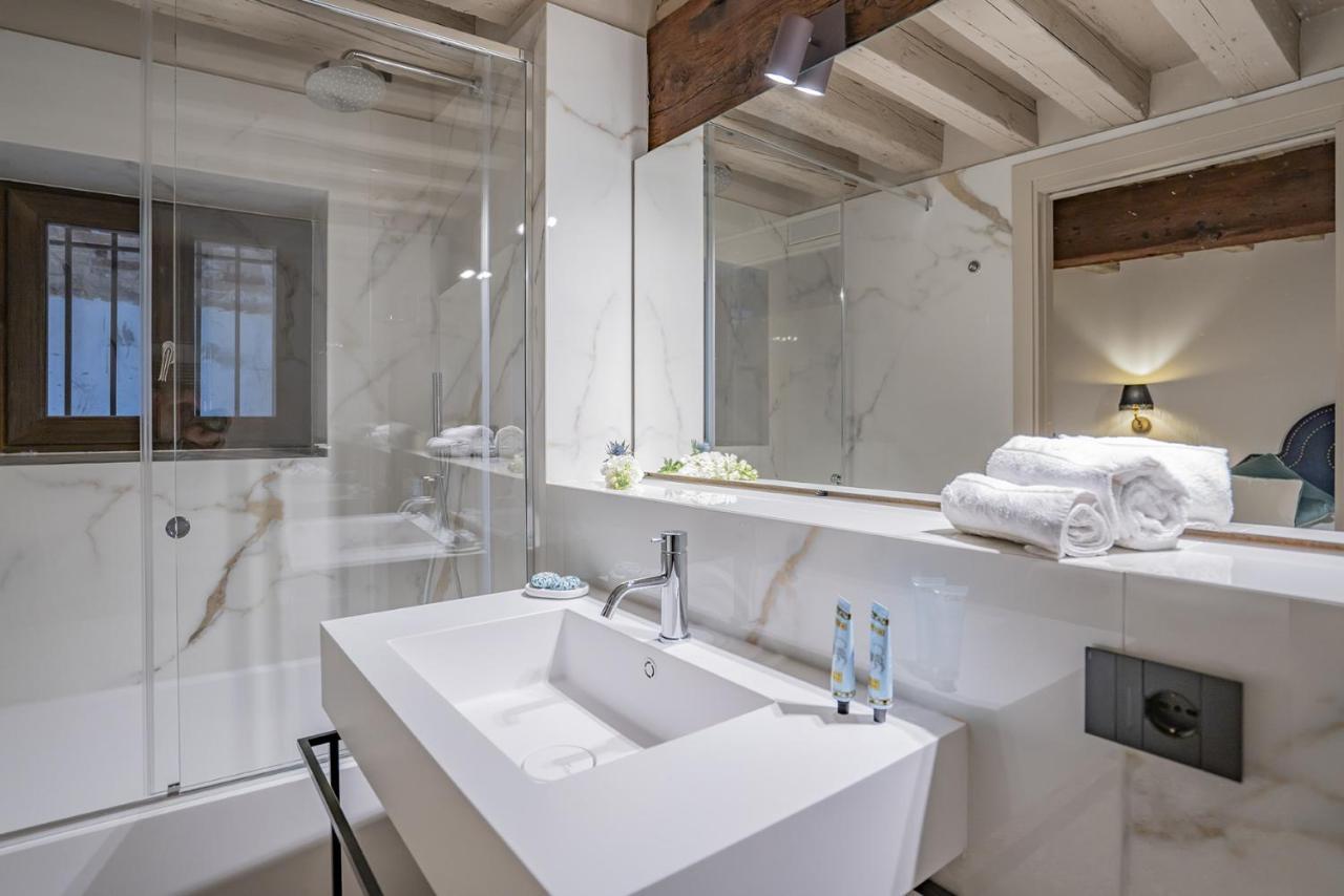 Corte Rubbi 1 A True Canal-side Experience * Venedig