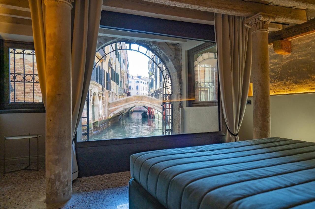 Corte Rubbi 1 A True Canal-side Experience *
