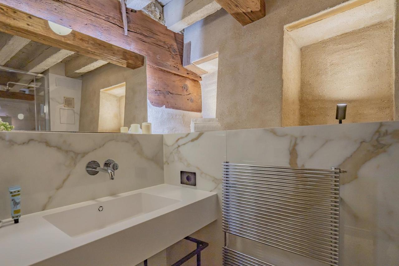 Corte Rubbi 1 A True Canal-side Experience Apartment *